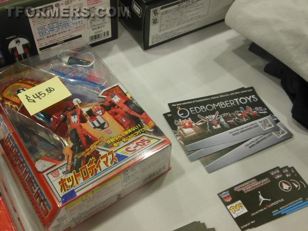 BotCon 2013   The Transformers Convention Dealer Room Image Gallery   OVER 500 Images  (146 of 582)